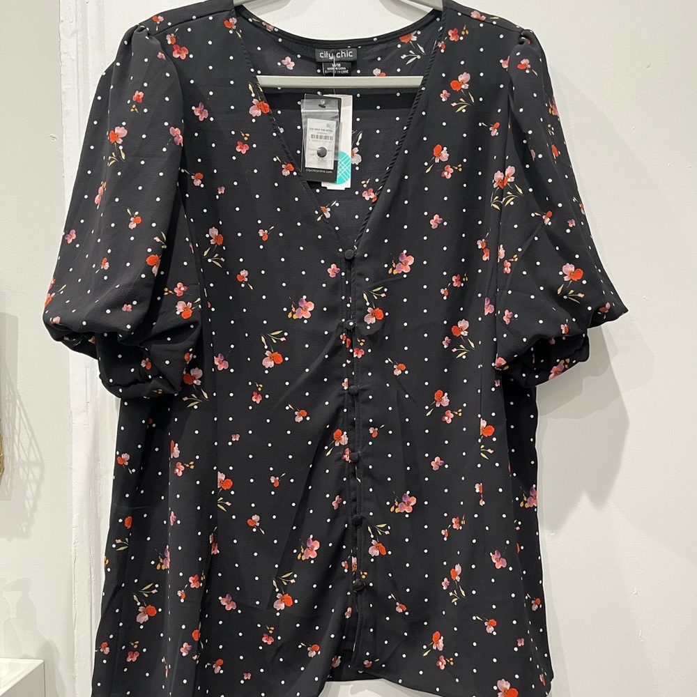 City Chic Black Floral/Polka Dot Button Up Top Size Medium/18W NWT